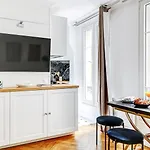 Bnbnook - Cozy Studio By Latin Quarter