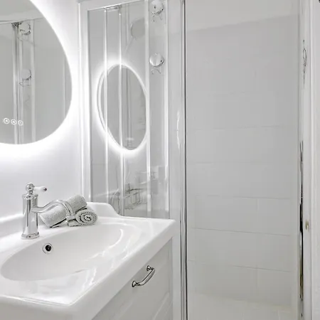 Bnbnook - Cozy By Latin Quarter Appartamento *